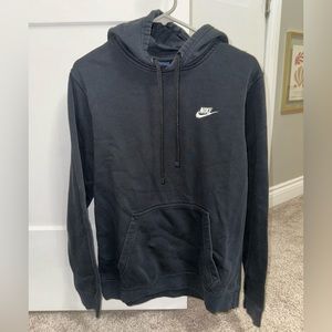 BLACK NIKE HOODIE